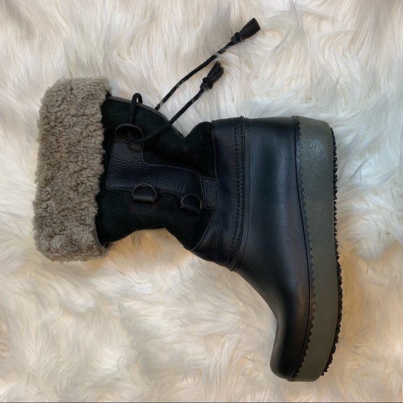 LL Bean Winter Boots - Picture 9 of 12